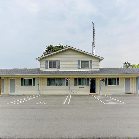 Stone Fountain Motel Fenelon Falls Esterno foto